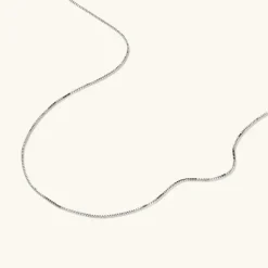 Necklaces<Mejuri Baby Box Chain Necklace