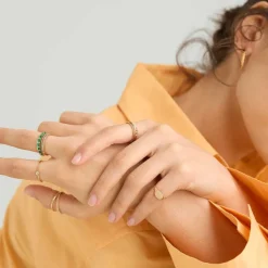 Rings<Mejuri Baguette Emerald Half Eternity Band