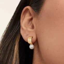 Earrings<Mejuri Bold Pearl Huggies