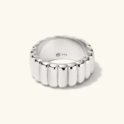 Rings<Mejuri Charlotte Bold Ring