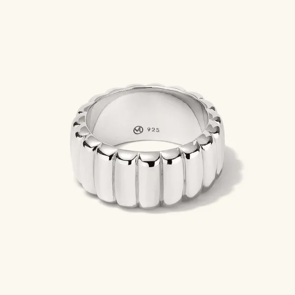 Rings<Mejuri Charlotte Bold Ring