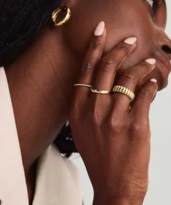 Rings<Mejuri Diamonds Band