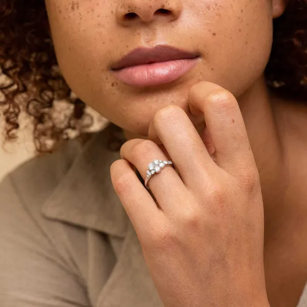 Rings<Mejuri Diamonds Cluster Ring