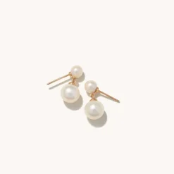 Earrings<Mejuri Essential Pearl Earrings