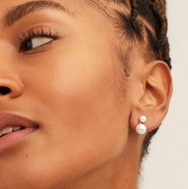 Earrings<Mejuri Essential Pearl Earrings