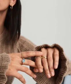 Rings<Mejuri Heirloom Ring