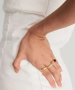Rings<Mejuri Heirloom Ring