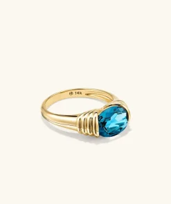 Rings<Mejuri Heirloom Ring