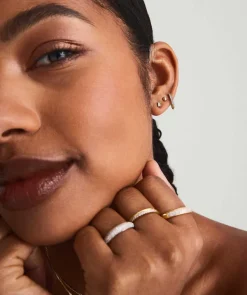 Earrings<Mejuri Mini Baguette Diamond Stud