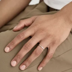 Rings<Mejuri 2Mm Smooth Band