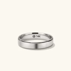 Rings<Mejuri 4Mm Smooth Band