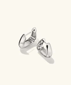 Earrings<Mejuri Patra Medium Hoops