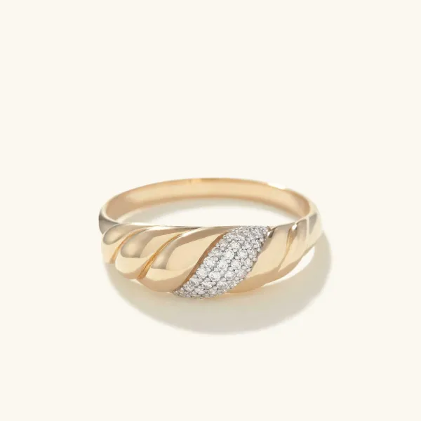 Rings<Mejuri Pav Diamond Croissant D Me Ring