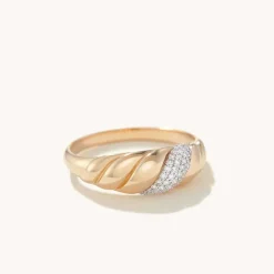 Rings<Mejuri Pav Diamond Croissant D Me Ring