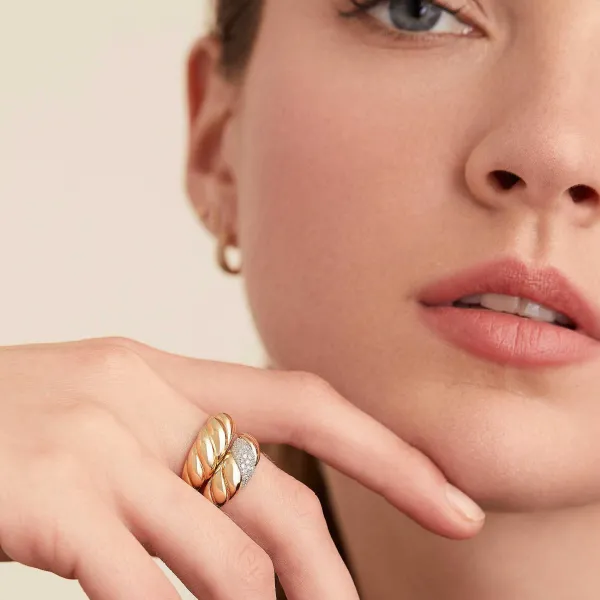 Rings<Mejuri Pav Diamond Croissant D Me Ring