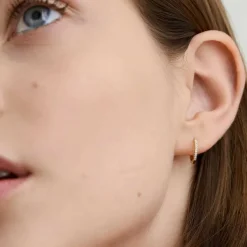 Earrings<Mejuri Pav Diamond Huggie Hoops
