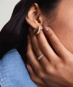 Rings<Mejuri Pav Diamond Slim Signet