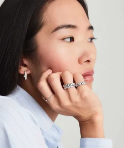 Rings<Mejuri Pav Diamond Soft Charlotte Ring