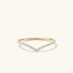 Rings<Mejuri Pav Diamond Wishbone Ring