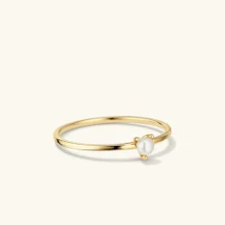 Rings<Mejuri Pearl Slim Stacker Ring
