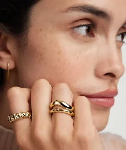 Rings<Mejuri Round Gemstone Stacker Ring