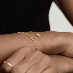 Bracelets<Mejuri Round Topaz Bracelet