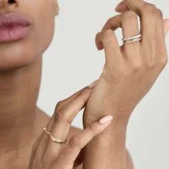 Rings<Mejuri Slim Diamond Eternity Band