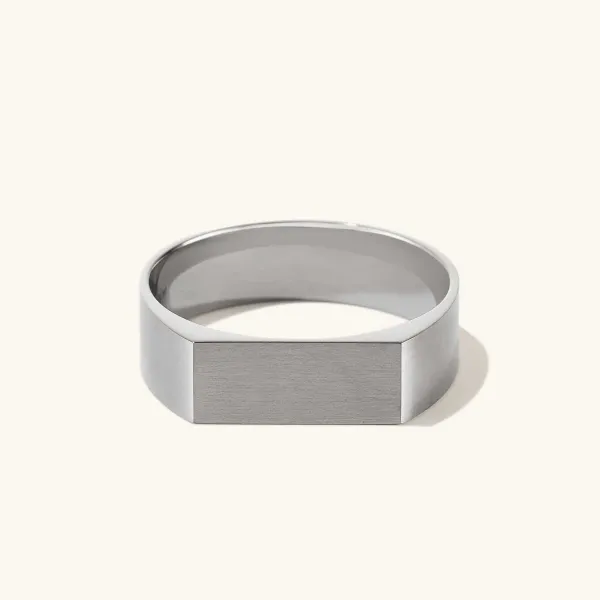 Rings<Mejuri Slim Rectangular Signet Ring