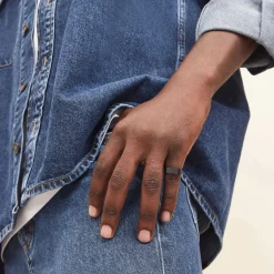 Rings<Mejuri Slim Rectangular Signet Ring