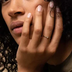 Rings<Mejuri Solo Diamond Ring