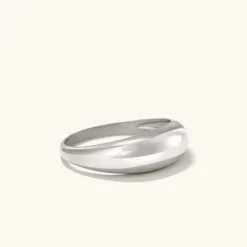 Rings<Mejuri Thin D Me Ring