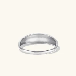 Rings<Mejuri Thin D Me Ring