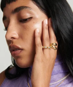 Rings<Mejuri Thin D Me Ring
