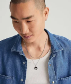 Necklaces<Mejuri Victory: Winged Coin Charm Pendant