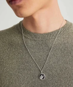 Necklaces<Mejuri Victory: Winged Coin Charm Pendant